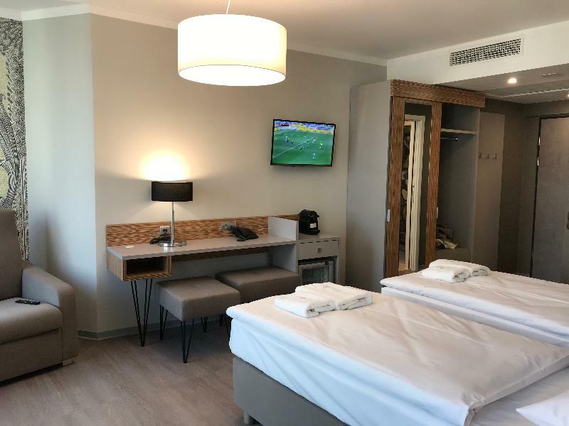 Hotel Perfect Краків Екстер'єр фото