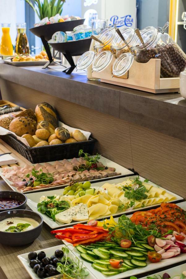Hotel Perfect Краків Екстер'єр фото